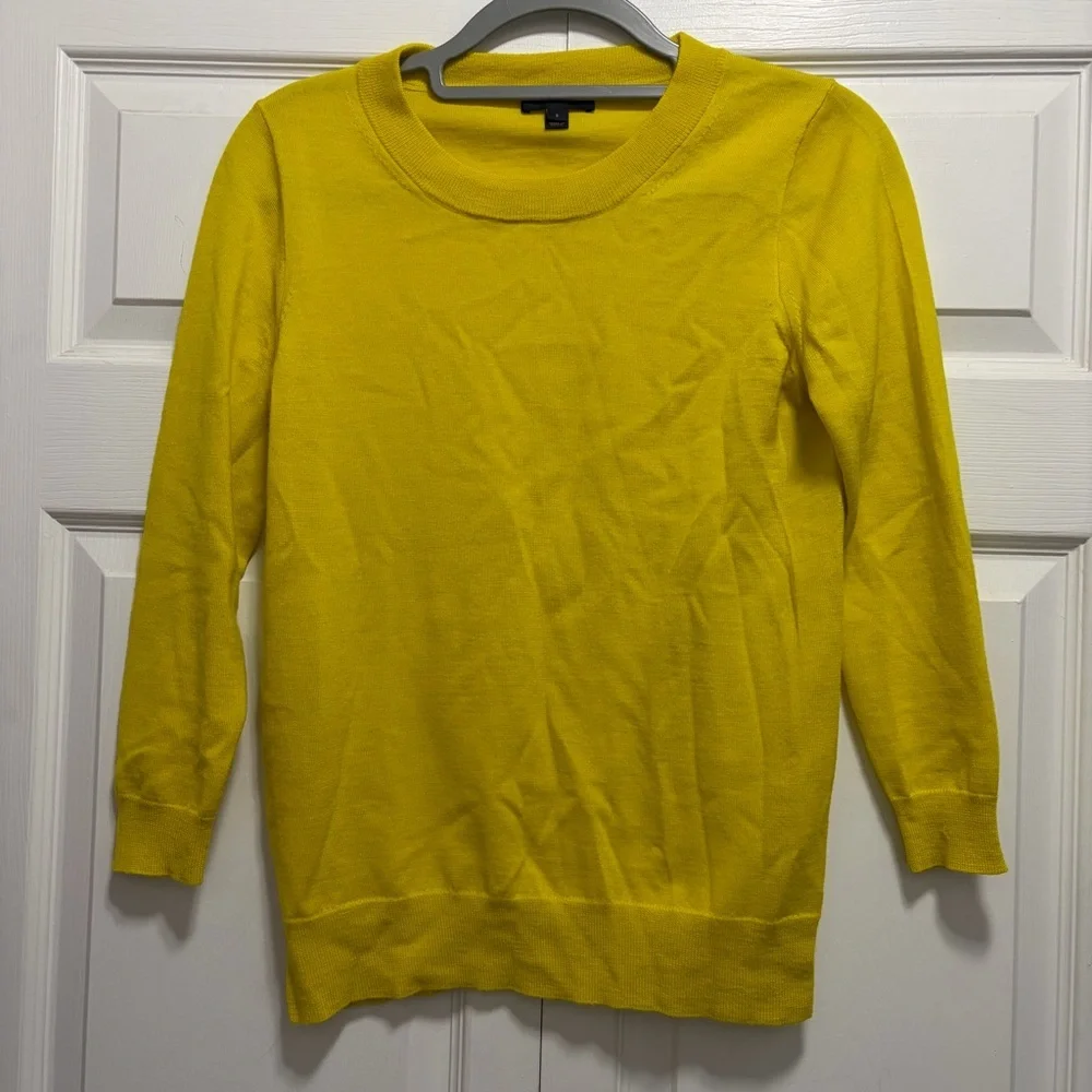 J. Crew merino wool Bright Yellow Crew Neck Sweater small flaw in wrist‎